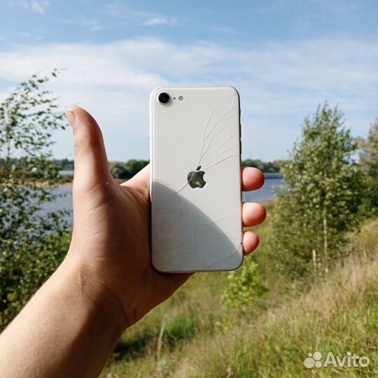 iPhone SE (2020), 64 ГБ