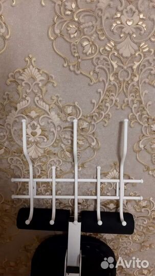 Вешалка для одежды настенная