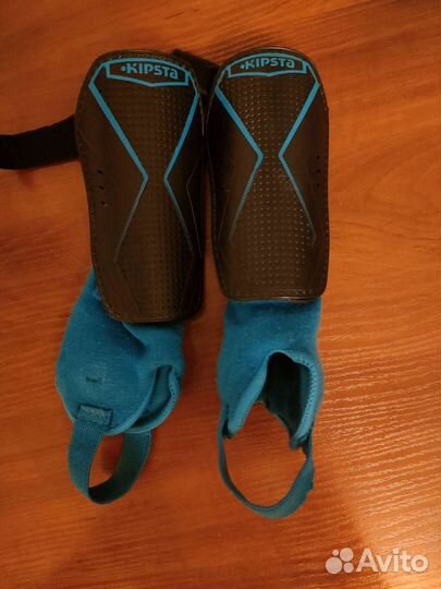 Футбольные щитки