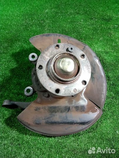 Кулак поворотный передний правый Bmw 7 E38 M62