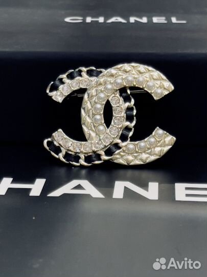 Брошь chanel