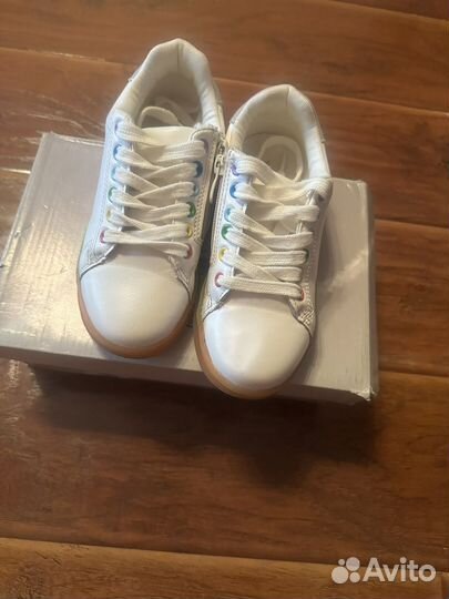 Япомогаю Кроссовки для девочки