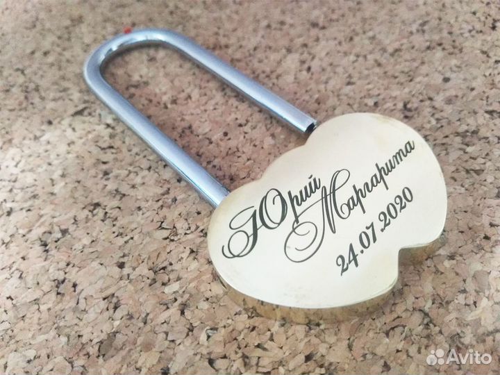 Лазерная гравировка на металле коже дереве