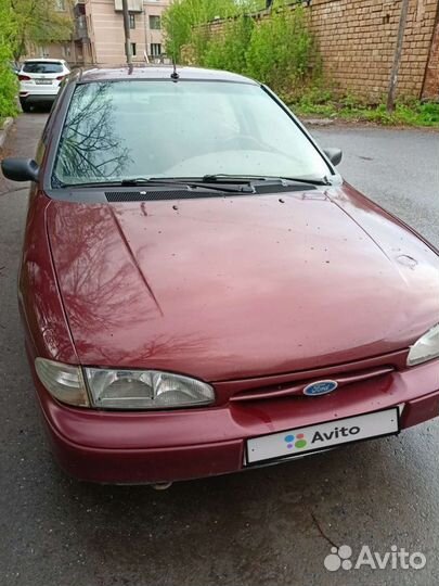 Ford Mondeo, 1993