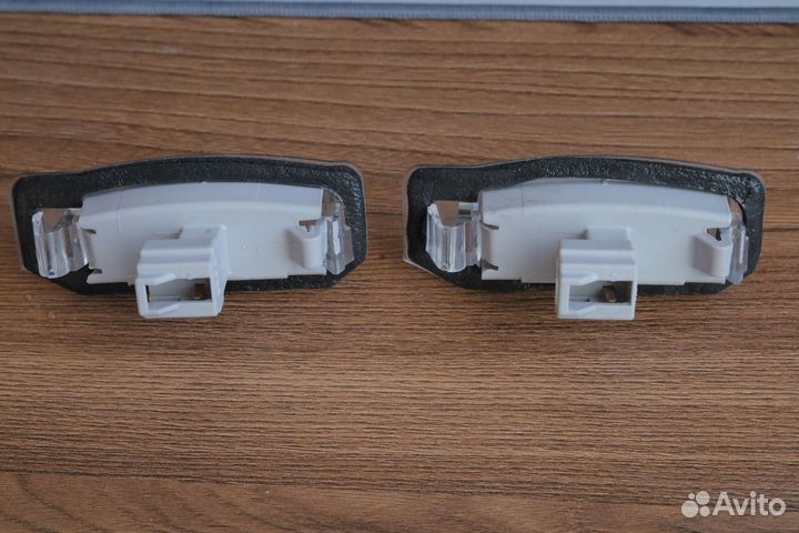 Плафоносвещения номерного знака Outlander 3