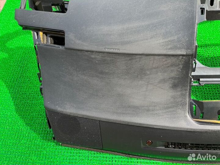 Торпедо Lexus HS250H, Sai