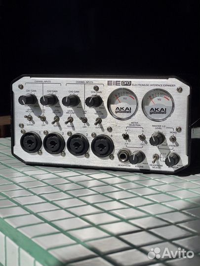 Звуковая карта Akai ElE Pro Silver