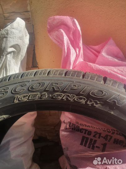 Pirelli Scorpion Ice&Snow 295/35 R21