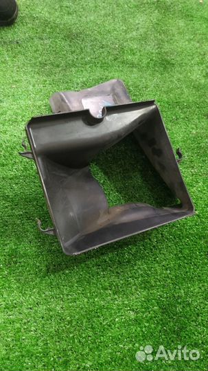 Воздуховод радиатора Audi A4 Avant B6 AMB 2004