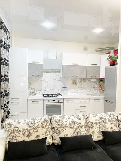 2-к. квартира, 92 м², 2/6 эт.