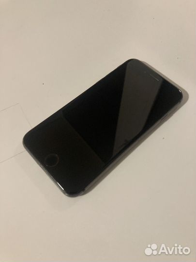 iPhone 8, 64 ГБ