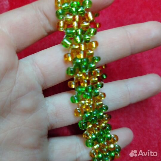 Браслет из бисера