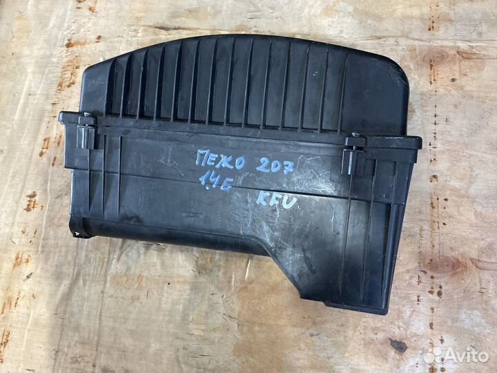 Корпус воздушного фильтра Пежо 207 1.4л