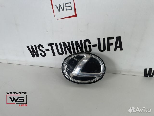 Стеклянная Эмблема Lexus LX570 SD76