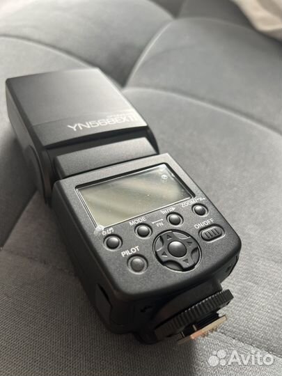 YongNuo YN 568 EX II speedlite for Canon