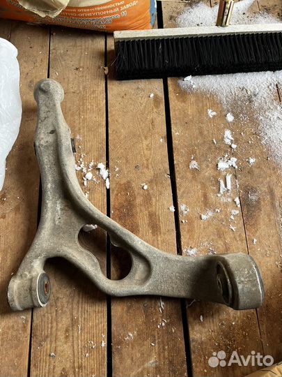 Передний нижний рычаг туарегNF