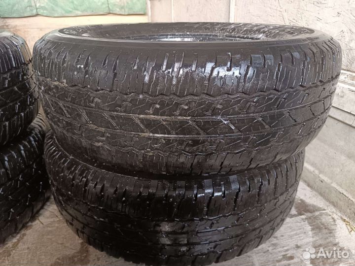 Bridgestone Dueler A/T 265/65 R17