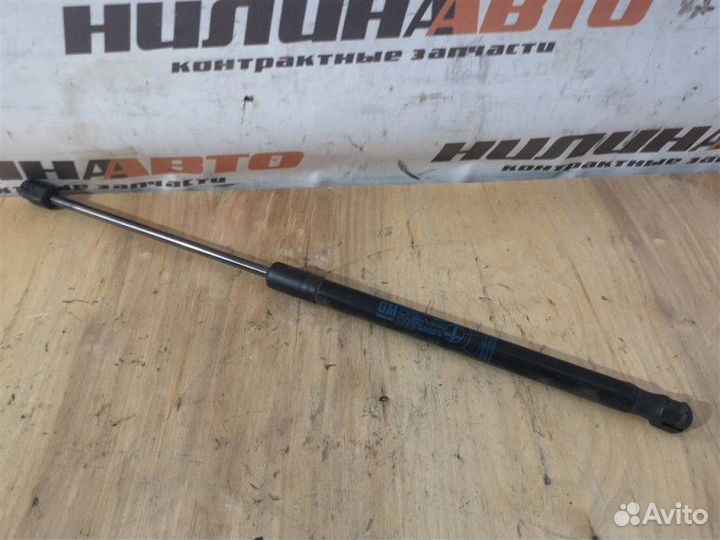 Амортизатор крышки багажника Opel Astra H 1.8 2009