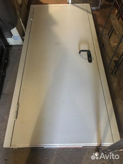 Дверь пожарной безопасности