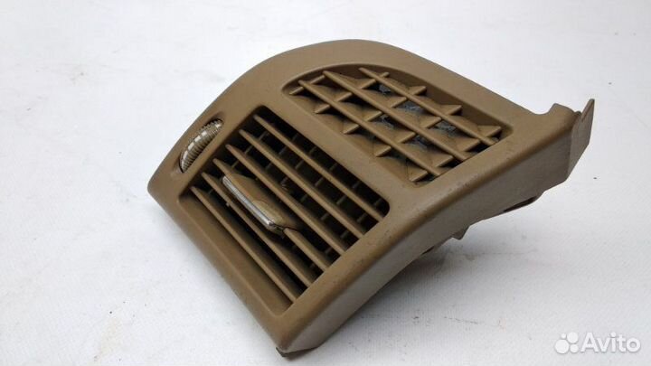 Дефлектор правый Mercedes-Benz E W211 3.0 CDI 2008