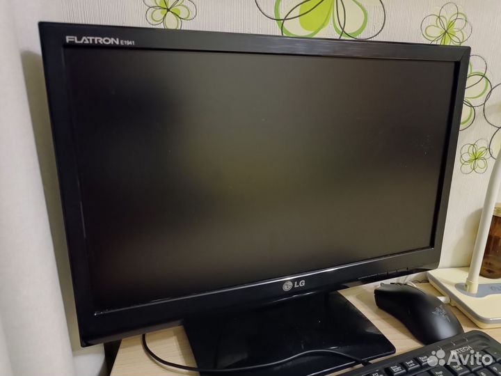 Монитор LG flatron e1941