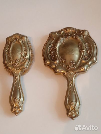 Зеркало и щетка для волос, латунь