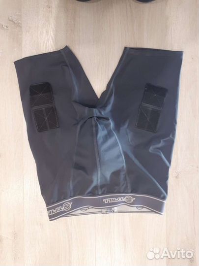 Хоккейные компрессионные шорты новые