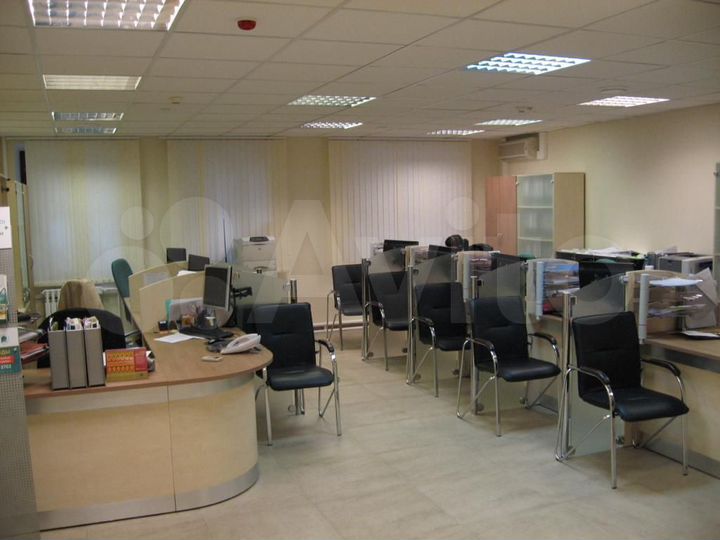 Здание, 1074 м²