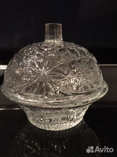 Хрустальная сахарница