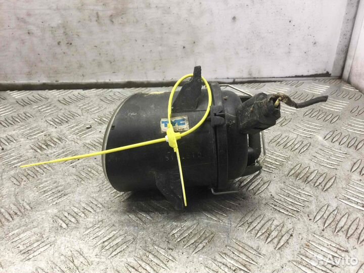 Фара противотуманная левая Volkswagen Polo AUA