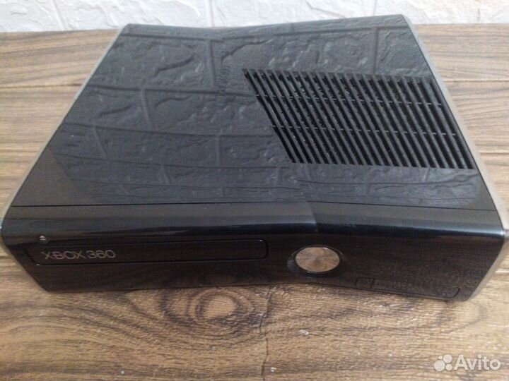 Xbox 360s(250gb+kinect)