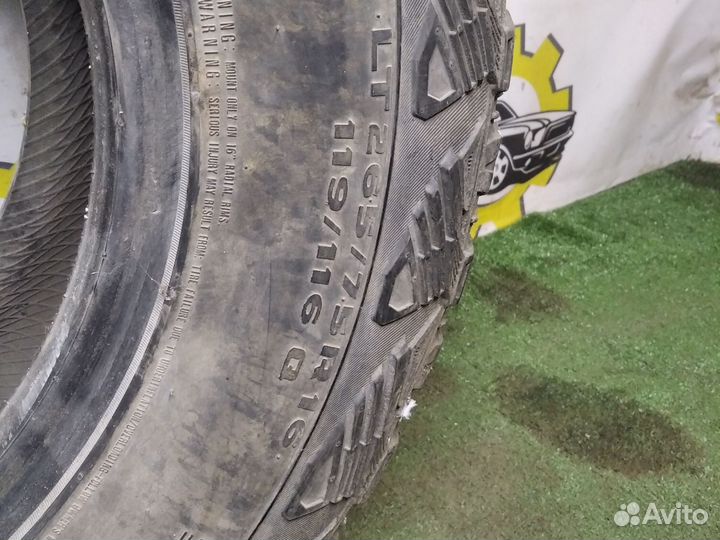 Kumho Road Venture MT71 265/75 R16