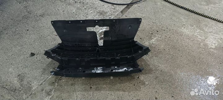Решетка радиатора LADA vesta