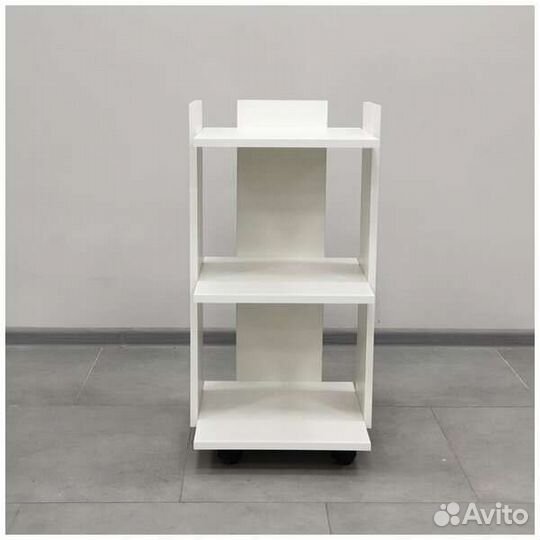 Этажерка на колесиках