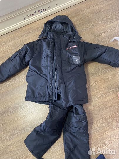 Женская форма полиции