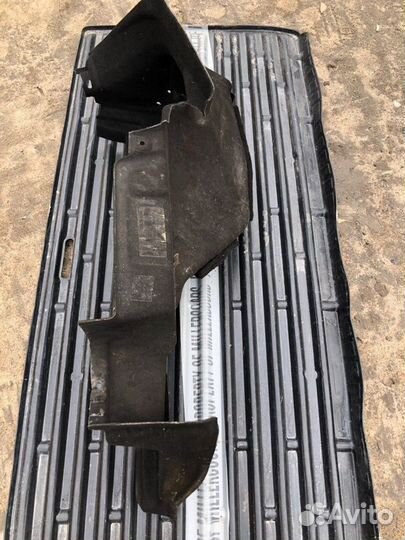 Обшивка багажника левая Mercedes E-Class W213