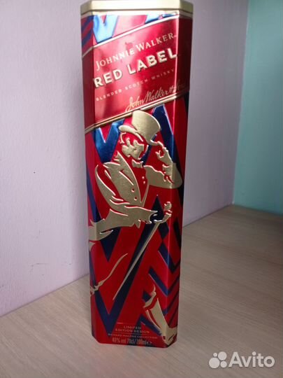 Банки жестяные из под чая, коньяка