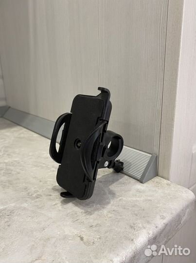 Держатель на руль для смартфона
