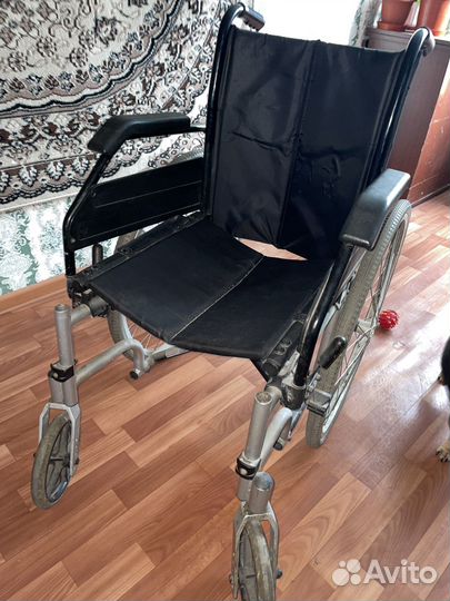 Инвалидная коляска