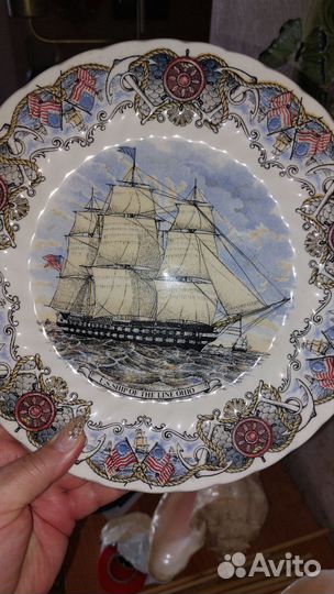 Настенная тарелка