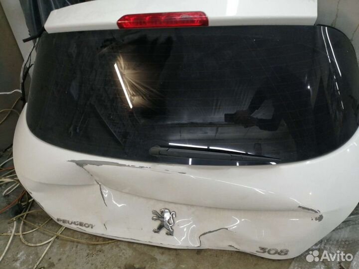 Крышка багажника peugeot 308