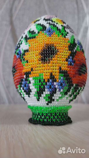 Яйцо из бисера ручной работы