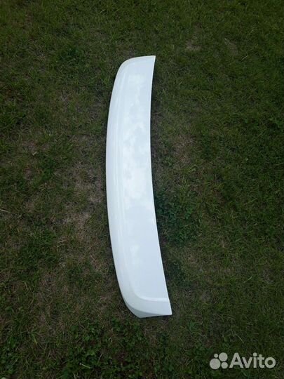 Спойлер Volkswagen touareg 2009 год