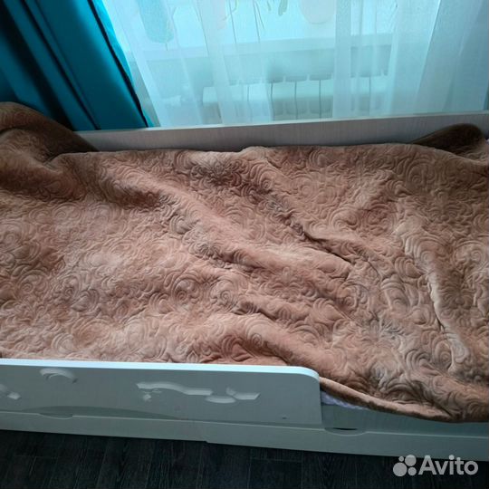 Детская кровать от 3 лет с бортиками