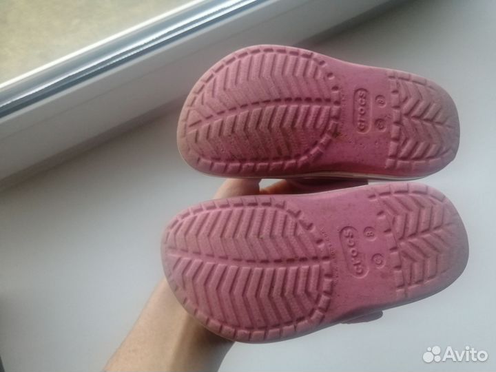 Сандали crocs