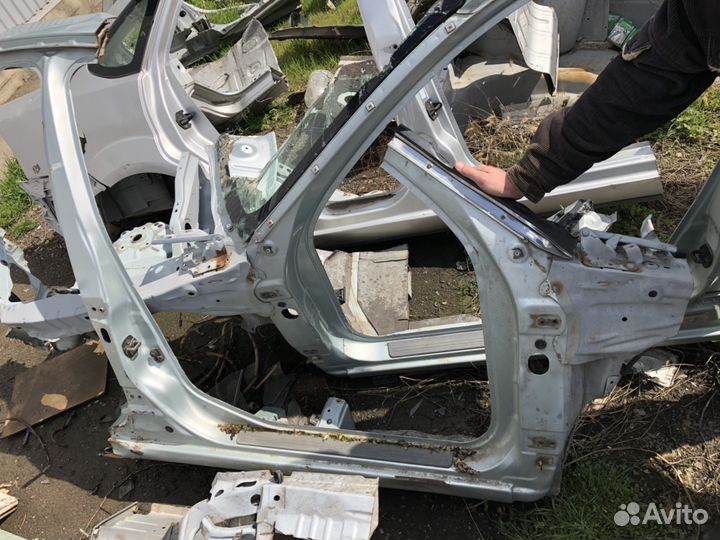 Nissan Almera Classic стойка,порог