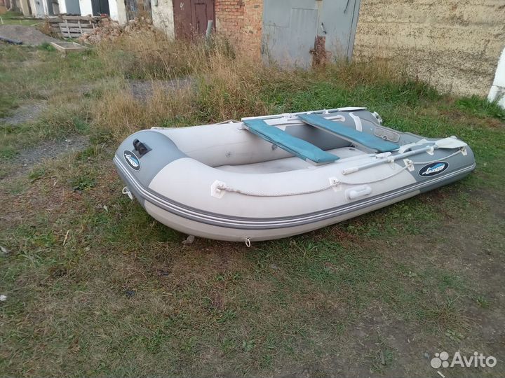 Лодка пвх Гладиатор 330