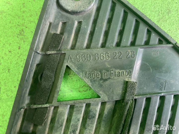 Накладка подножки mercedes-benz actros MP 4