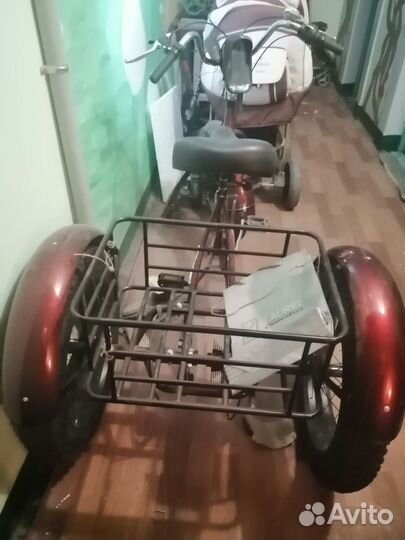 Трехколесный велосипед