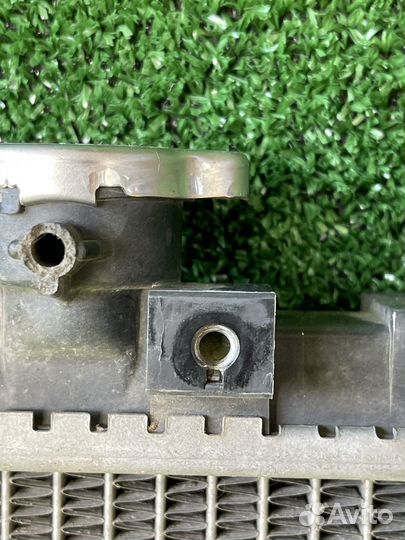 Радиатор охлаждения mitsubishi space wagon 3 1999